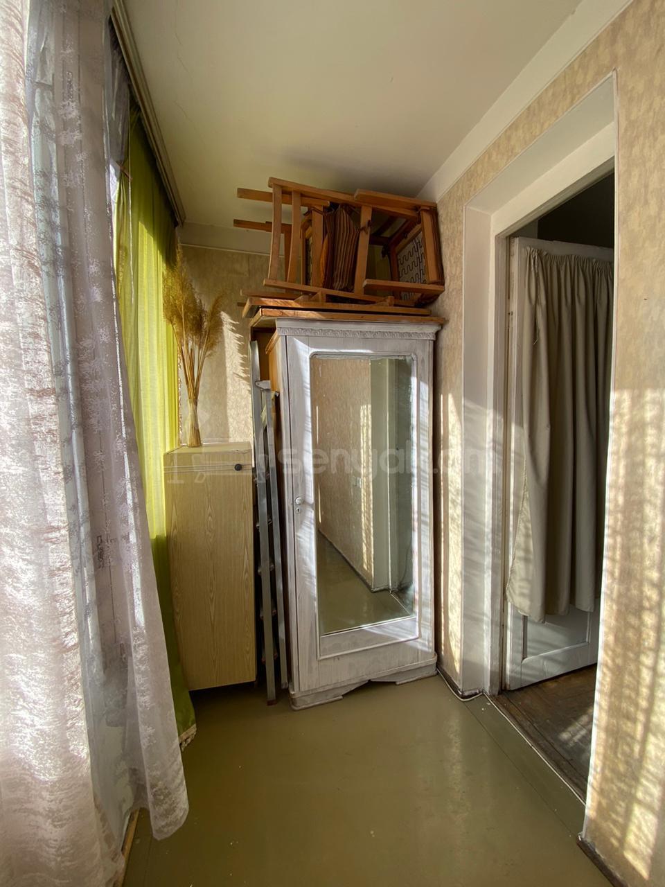 1 Սենյականոց Բնակարան Քարե Շենքում, 39քմ, 3/5 հարկ, Նորմալ Վիճակում