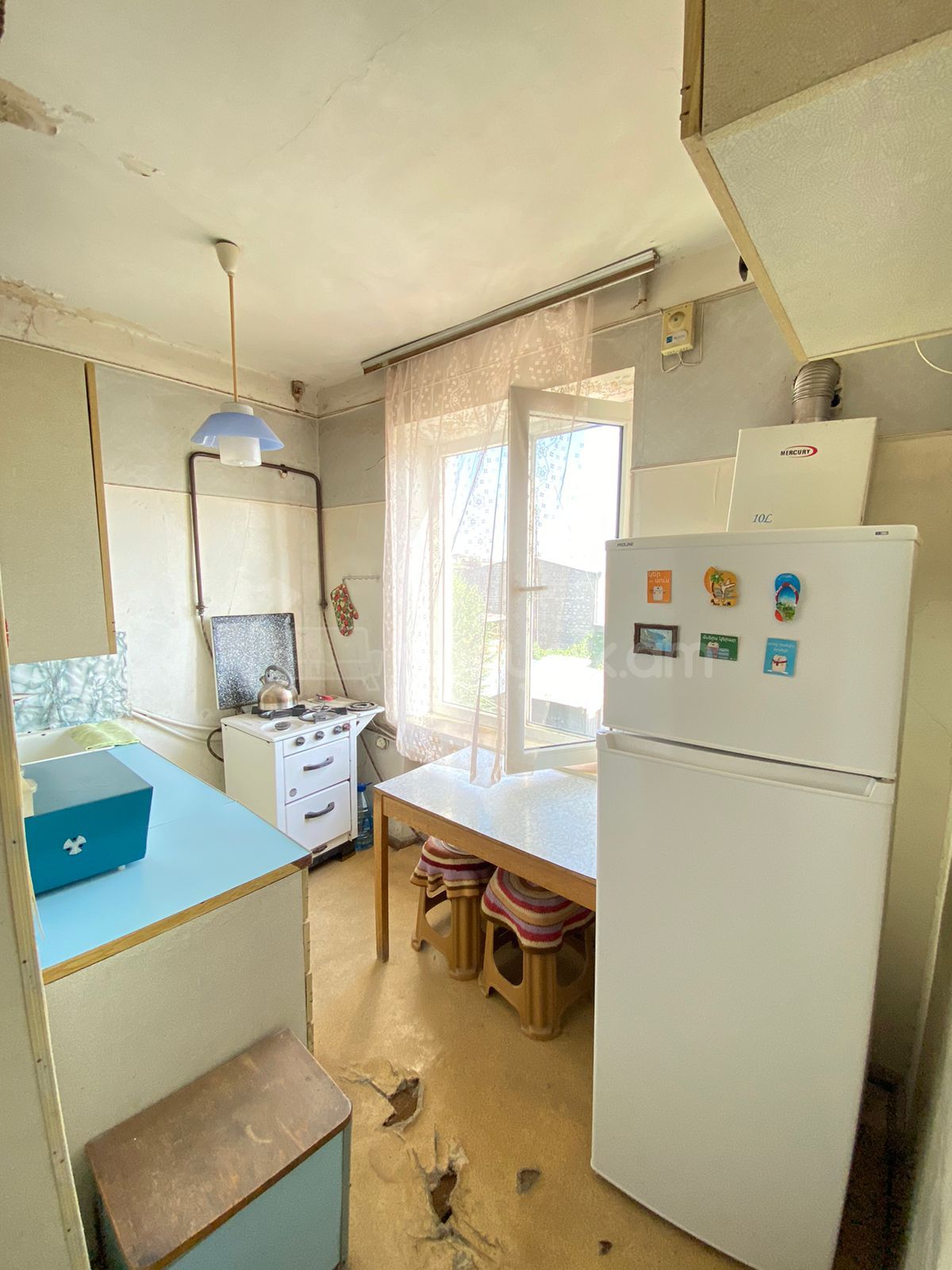 1 Սենյականոց Բնակարան Քարե Շենքում, 39քմ, 3/5 հարկ, Նորմալ Վիճակում