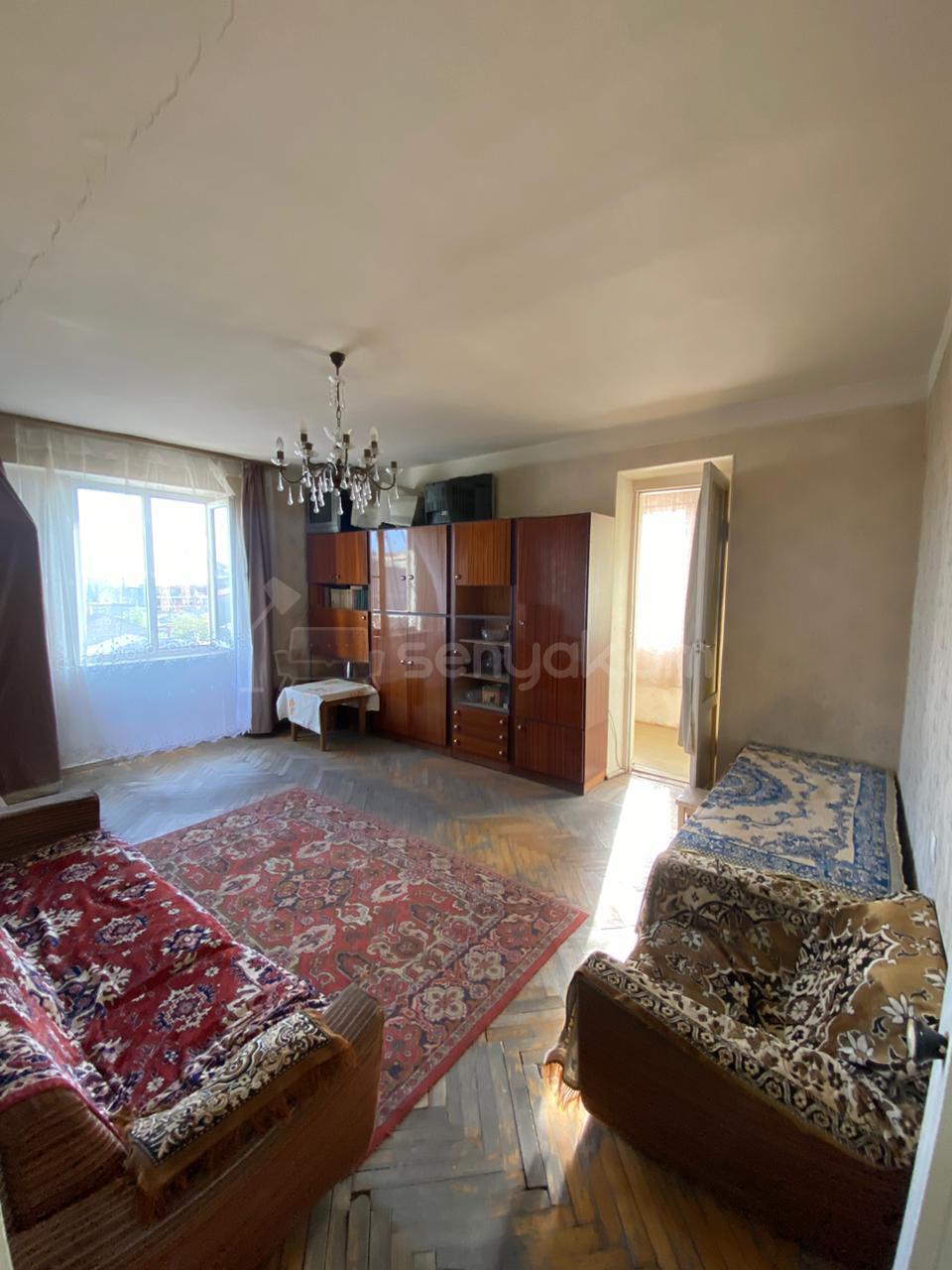 1 Սենյականոց Բնակարան Քարե Շենքում, 39քմ, 3/5 հարկ, Նորմալ Վիճակում