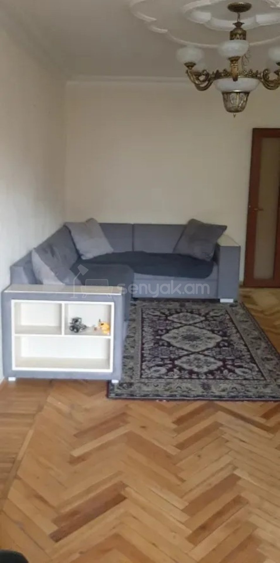 2 Սենյականոց Բնակարան Քարե Շենքում, 56քմ, 2/5 հարկ, Կապիտալ Վերանորոգված, Կահավորված