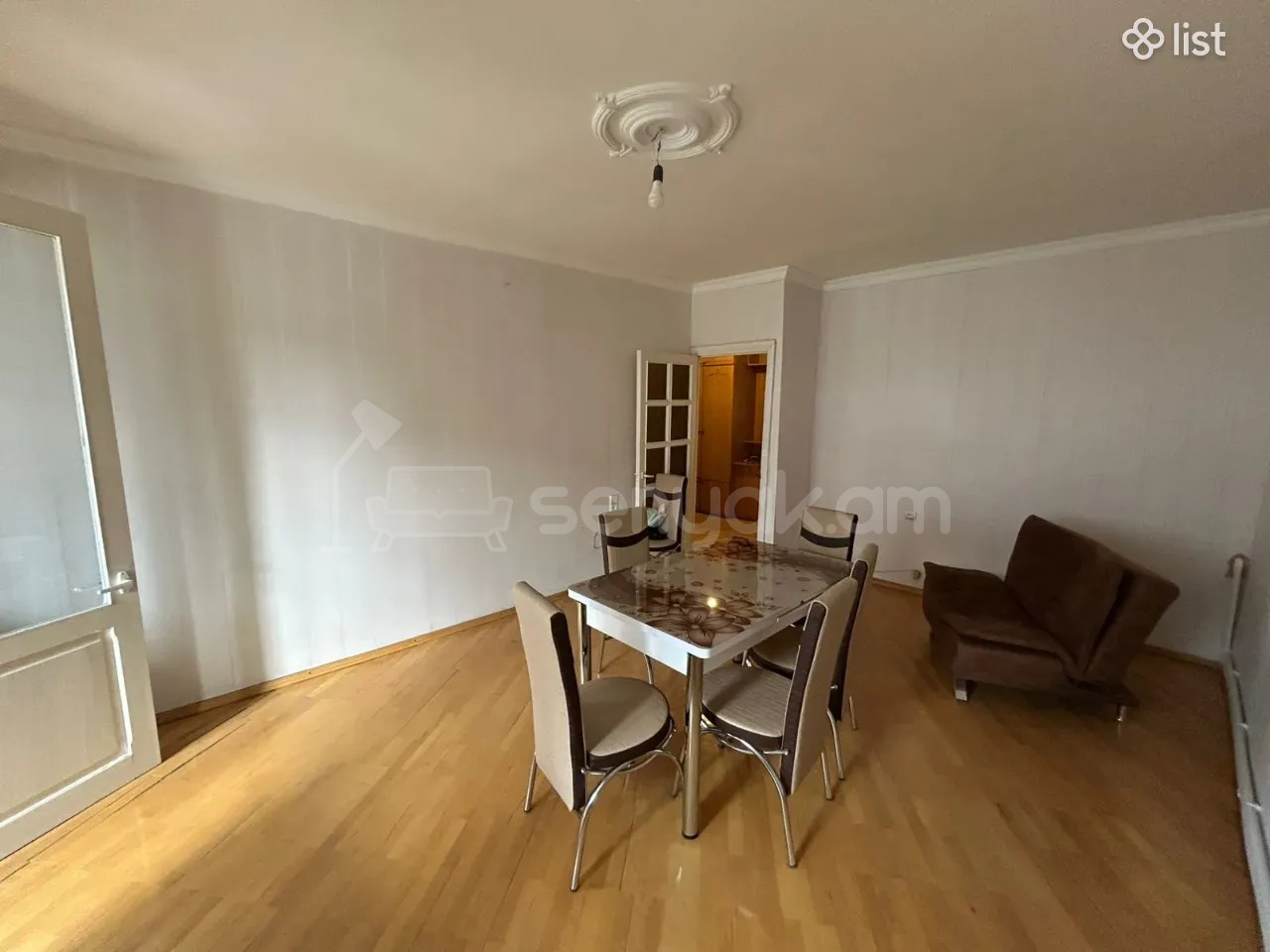 3 Սենյականոց Բնակարան Քարե Շենքում, 76քմ, 3/5 հարկ, Կապիտալ Վերանորոգված, Կահավորված, Արևկող