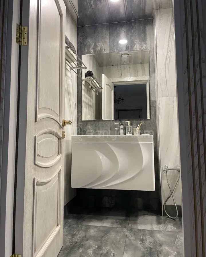 3 Սենյականոց Բնակարան, 80քմ, 2/7 հարկ, Դիզայներական Վերանորոգված, Կահավորված