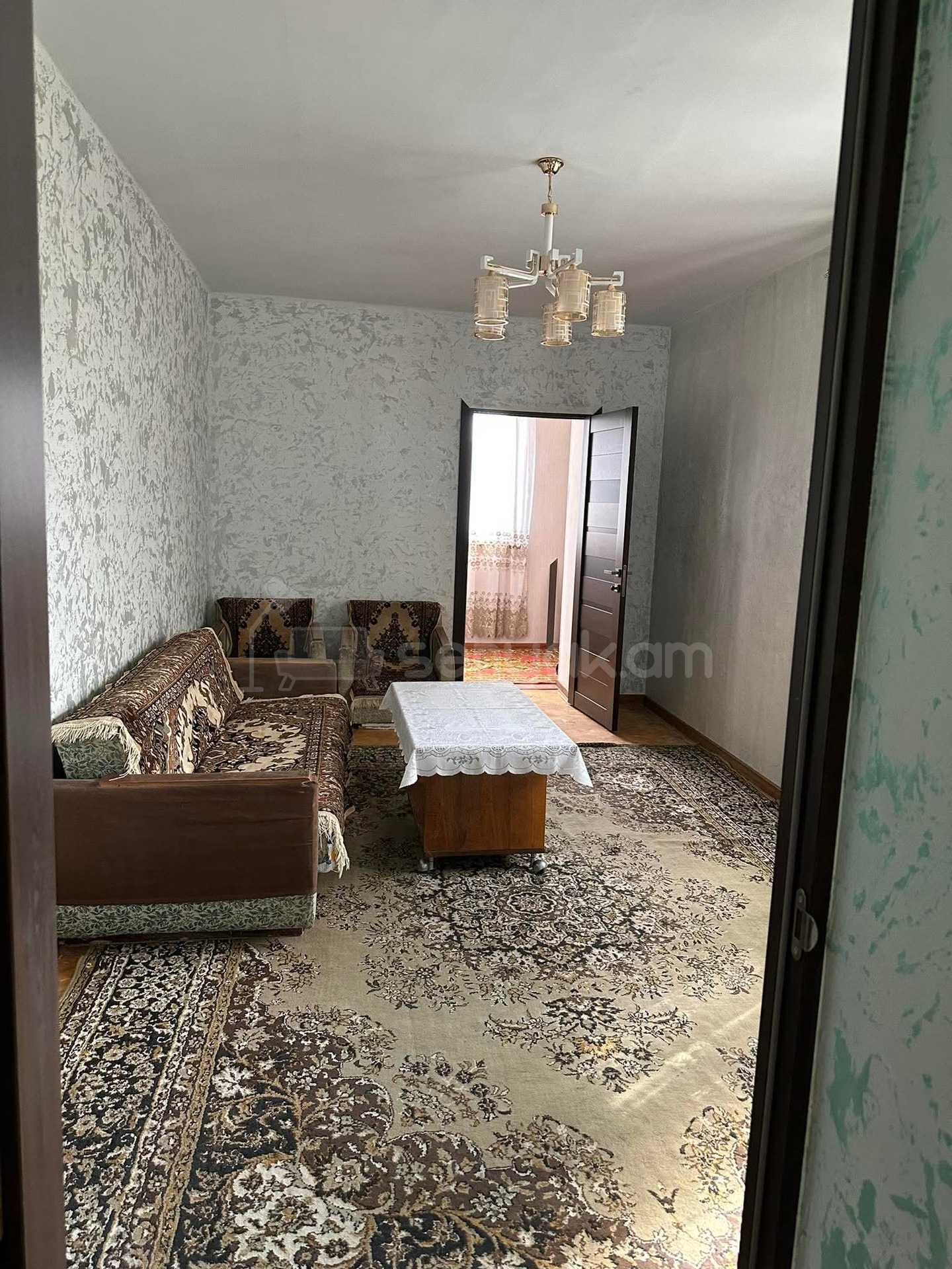 3 Սենյականոց Բնակարան Քարե Շենքում, 55քմ, 3/5 հարկ, Նորմալ Վիճակում, Մասամբ Կահավորված, Արևկող