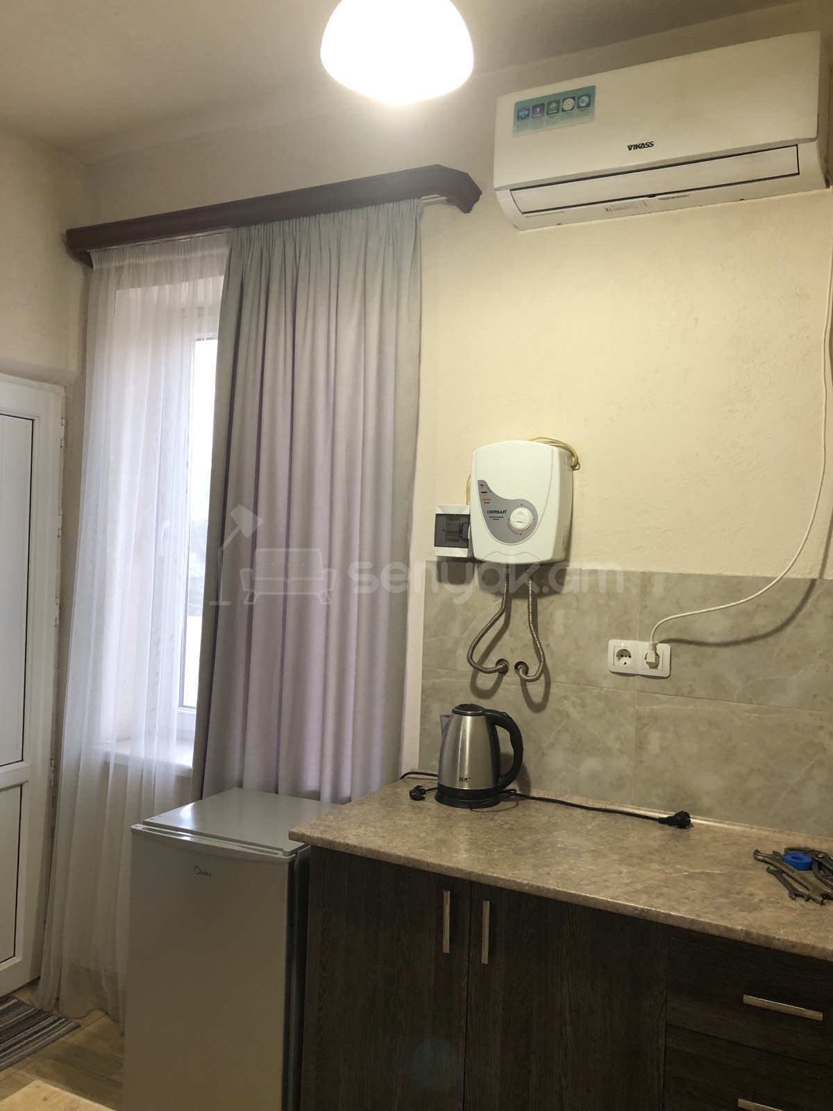 1 Սենյականոց Բնակարան Նորակառույցում, 30քմ, 2/3 հարկ, Կապիտալ Վերանորոգված