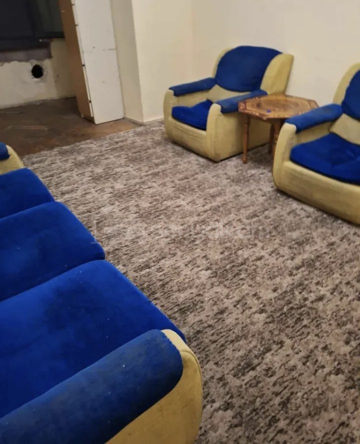 2 Սենյականոց Բնակարան Քարե Շենքում, 50քմ, 5/5 հարկ, Նորմալ Վիճակում, Կահավորված