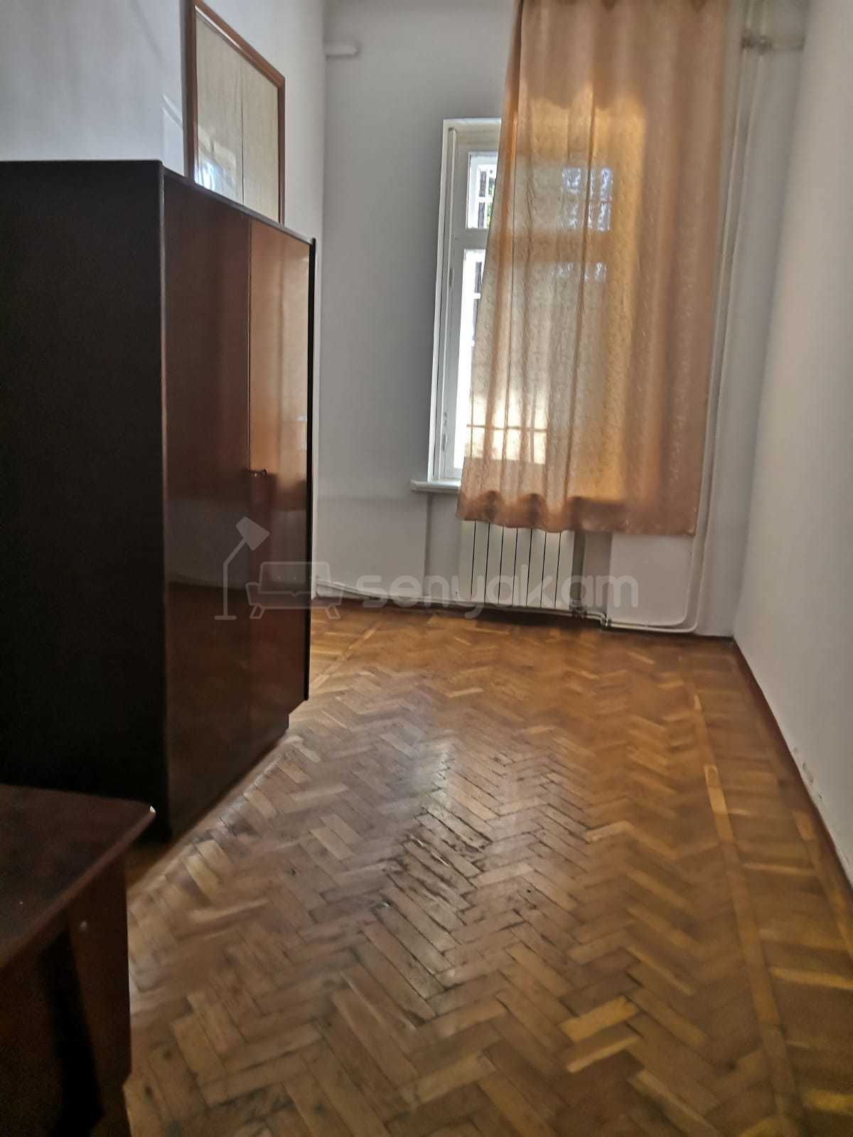 3 Սենյականոց Սեփական Տուն, 80քմ, Կոսմետիկ Վերանորոգված, Մասամբ Կահավորված