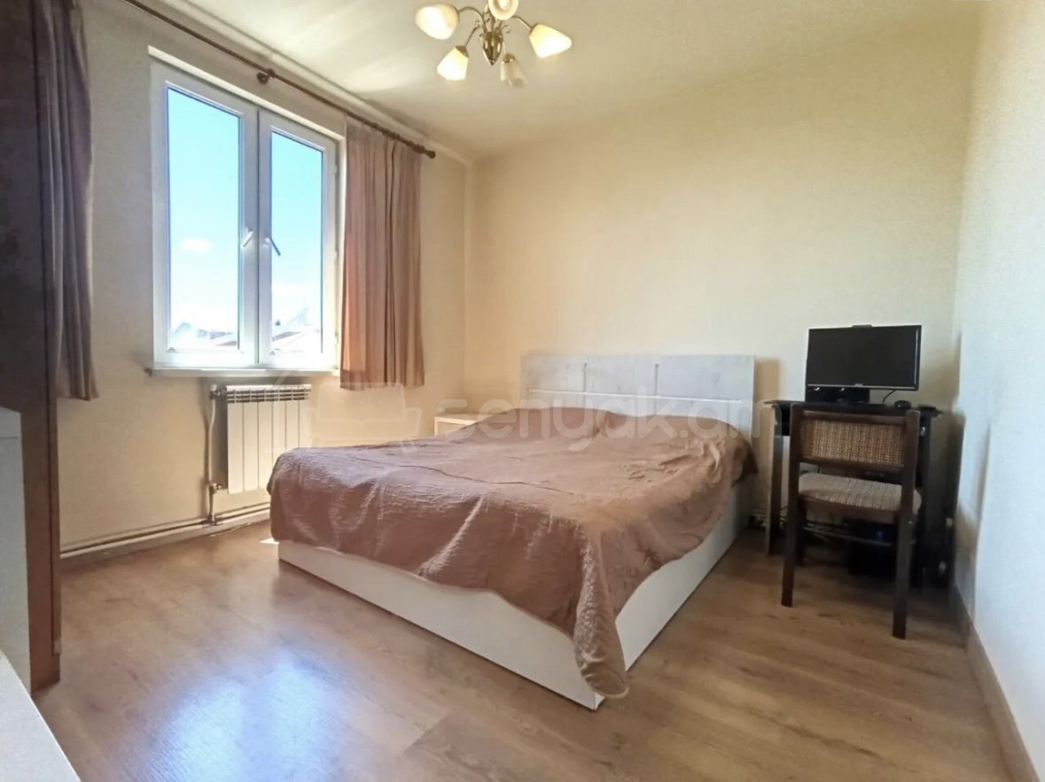 3 Սենյականոց Բնակարան Քարե Շենքում, 95քմ, 6/8 հարկ, Կապիտալ Վերանորոգված