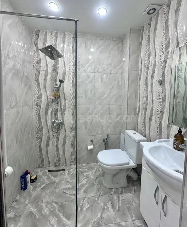 2 Սենյականոց Բնակարան Քարե Շենքում, 52քմ, 4/5 հարկ, Դիզայներական Վերանորոգված, Կահավորված