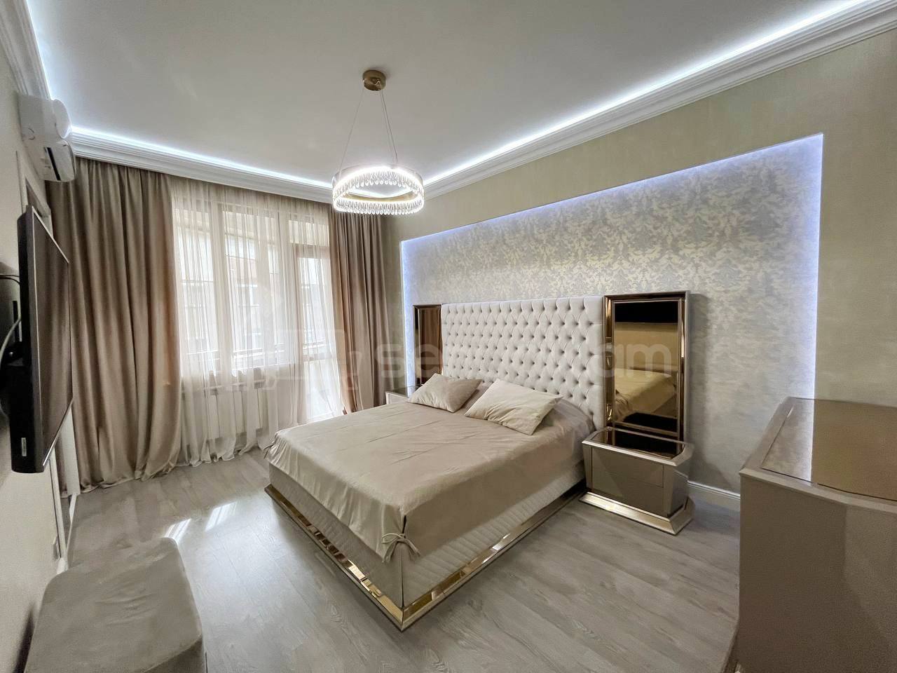 3 Սենյականոց Բնակարան Նորակառույցում, 130քմ, 11/13 հարկ, Դիզայներական Վերանորոգված, Կահավորված