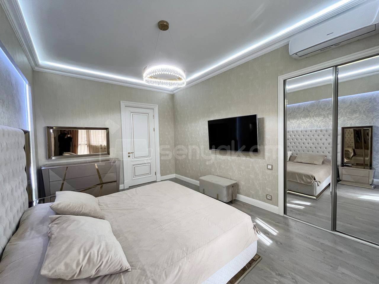 3 Սենյականոց Բնակարան Նորակառույցում, 130քմ, 11/13 հարկ, Դիզայներական Վերանորոգված, Կահավորված