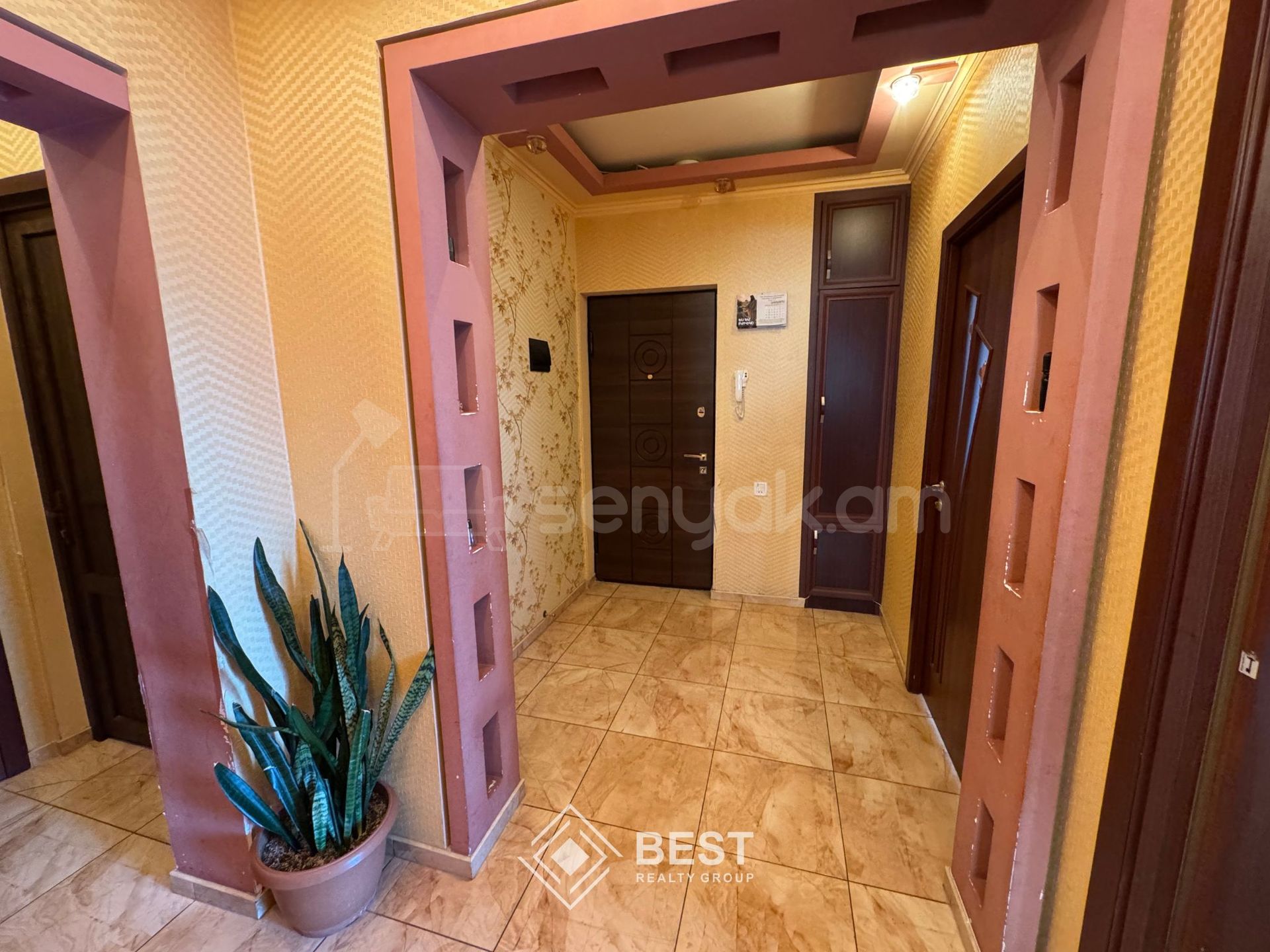 4 Սենյականոց Բնակարան, 100քմ, 8/11 հարկ, Կապիտալ Վերանորոգված