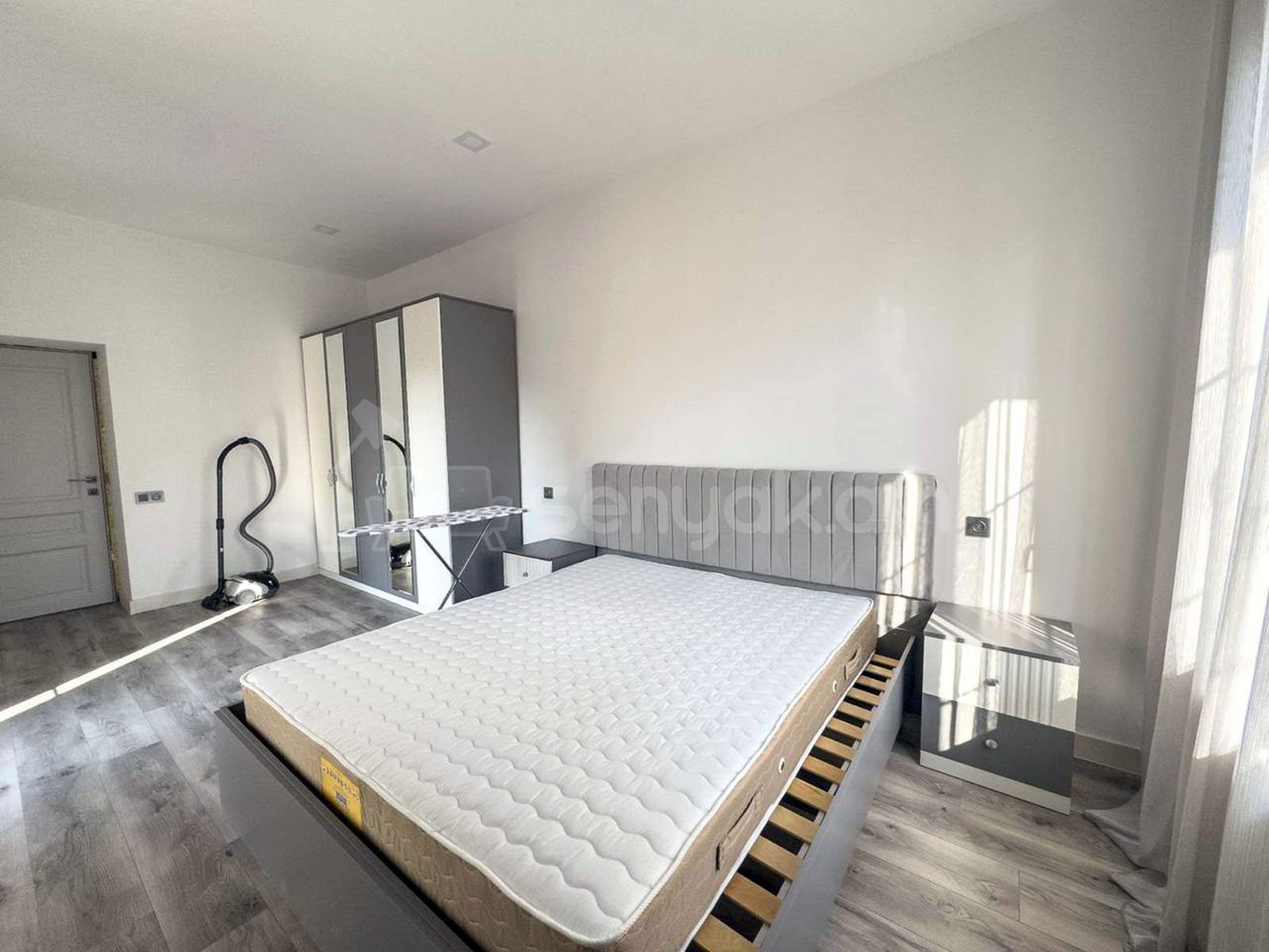 1 Սենյականոց Բնակարան Քարե Շենքում, 45քմ, 3/4 հարկ, Դիզայներական Վերանորոգված