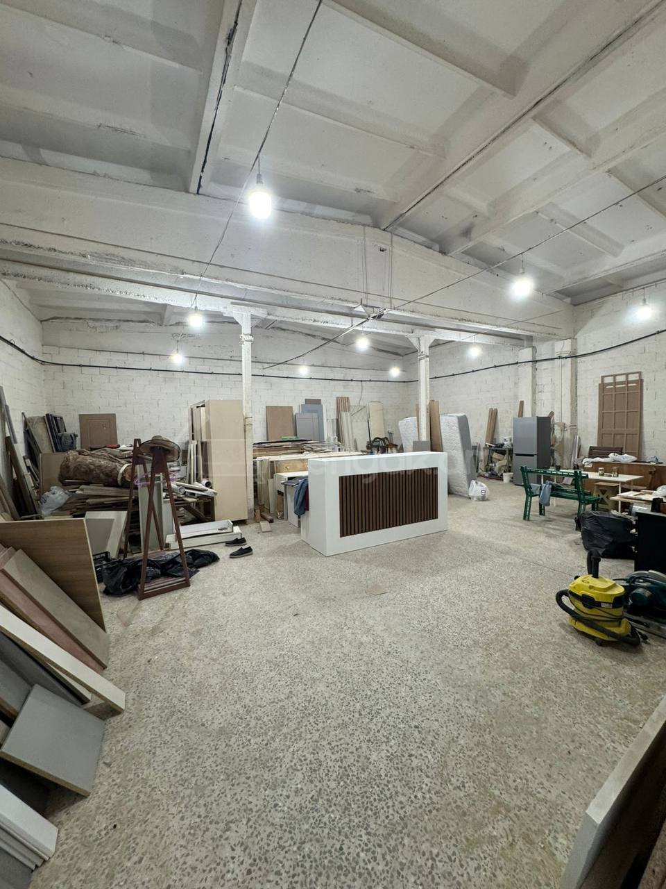 Նորակառույց Կոմերցիոն Տարածք, 1200քմ