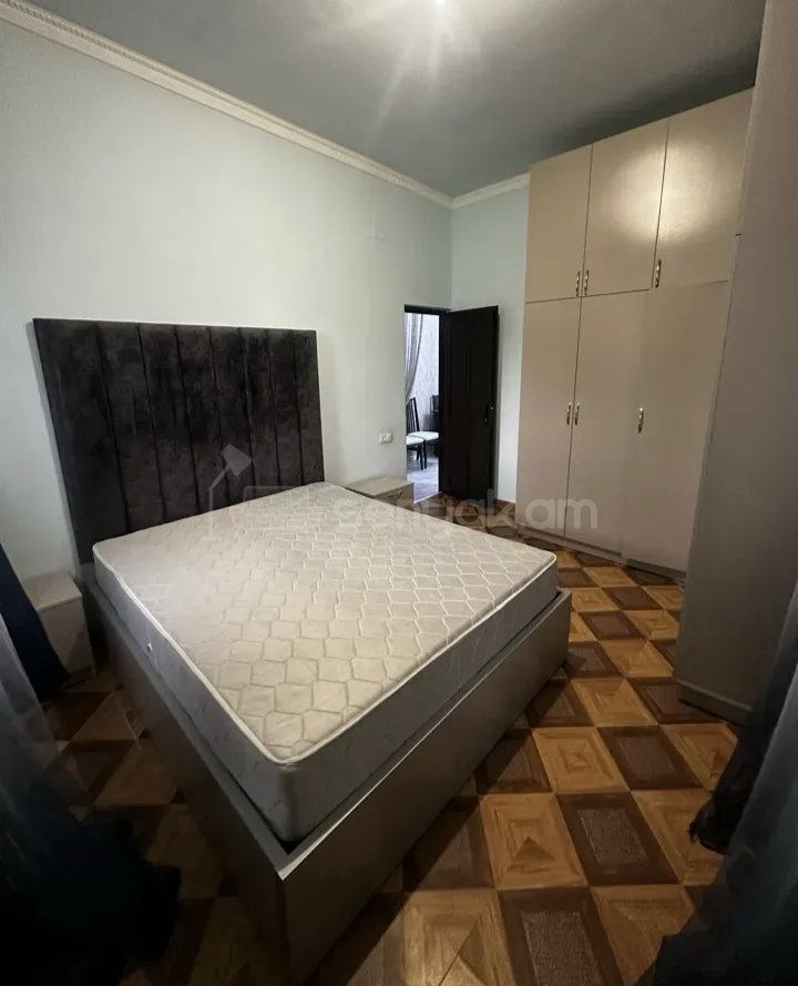 3 Սենյականոց Բնակարան Քարե Շենքում, 78քմ, 1/1 հարկ, Կապիտալ Վերանորոգված, Կահավորված, Արևկող