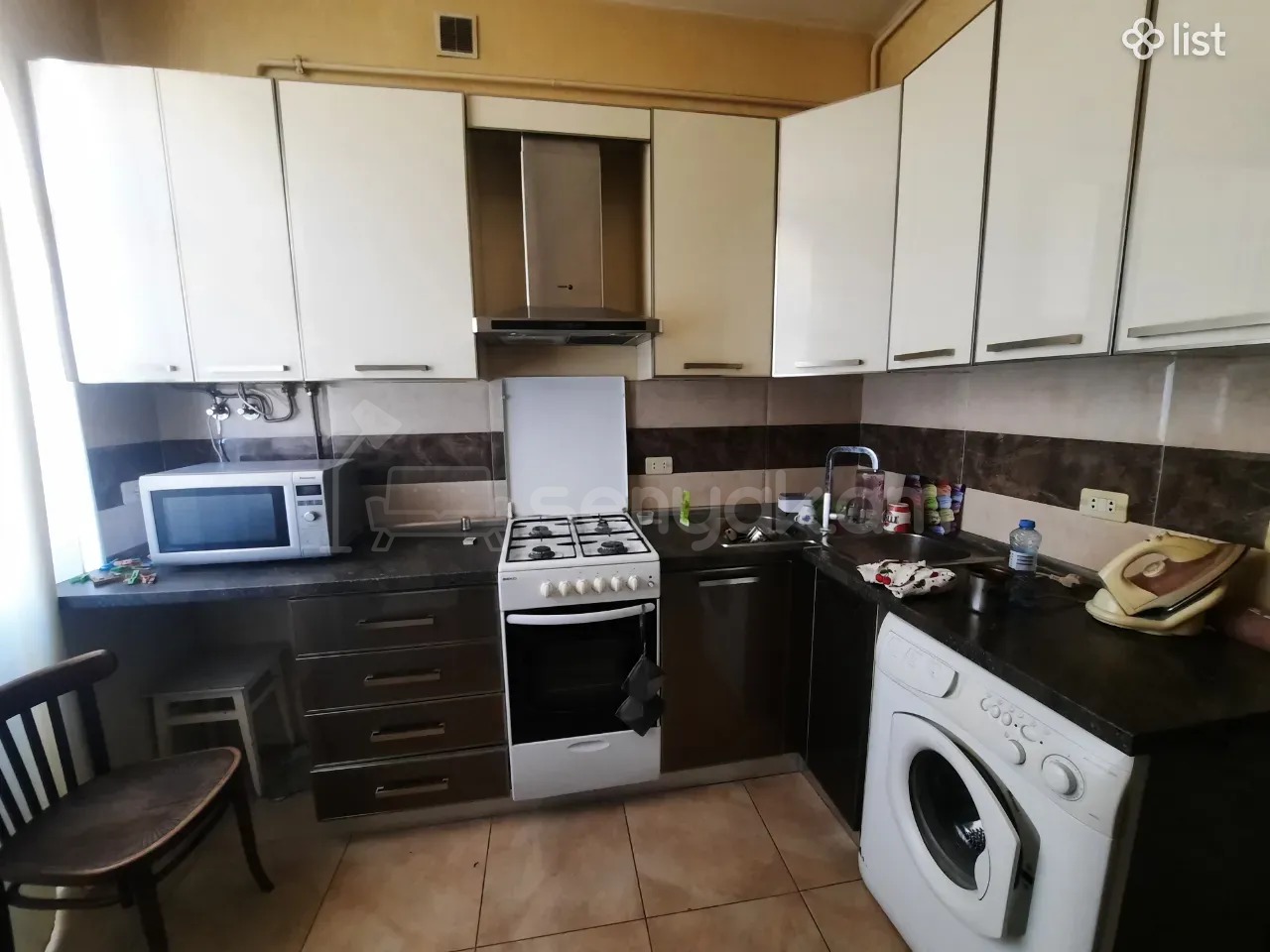 1 Սենյականոց Բնակարան Քարե Շենքում, 45քմ, 3/5 հարկ, Նորմալ Վիճակում, Կահավորված