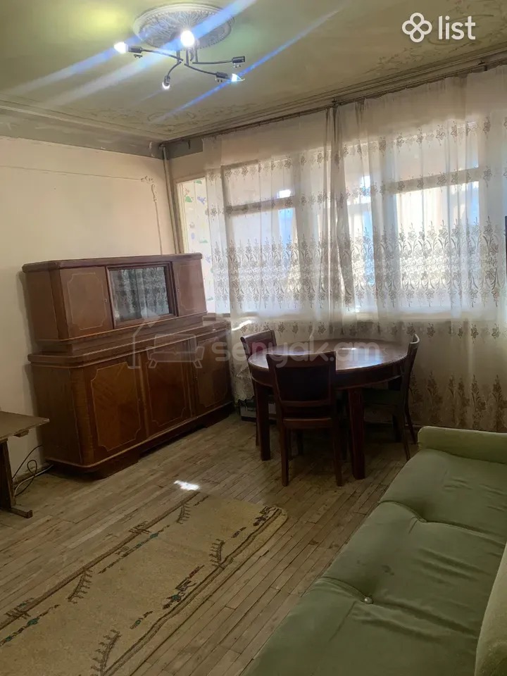 1 Սենյականոց Բնակարան Քարե Շենքում, 50քմ, 2/5 հարկ, Նորմալ Վիճակում, Կահավորված