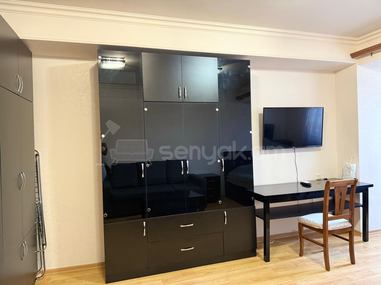 1 Սենյականոց Բնակարան, 45քմ, 3/9 հարկ, Դիզայներական Վերանորոգված, Կահավորված