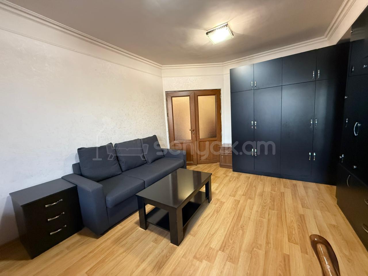 1 Սենյականոց Բնակարան, 45քմ, 3/9 հարկ, Դիզայներական Վերանորոգված, Կահավորված