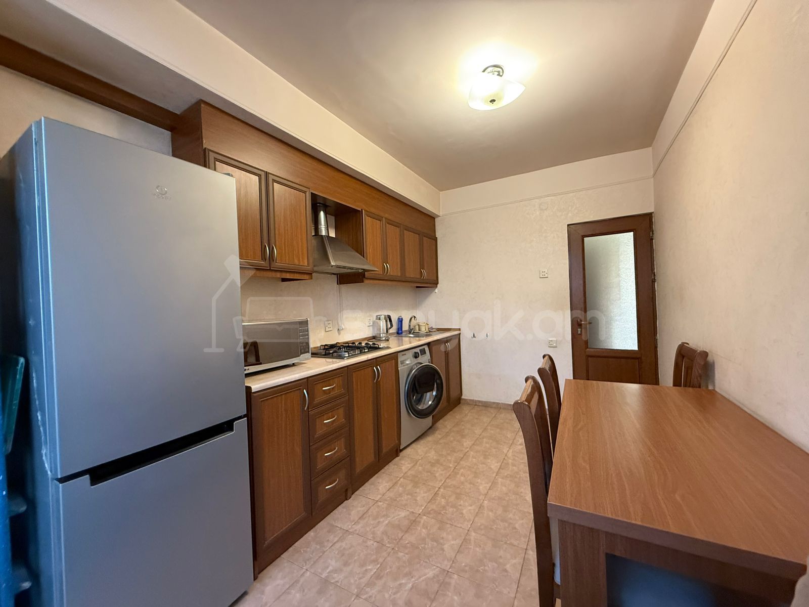 1 Սենյականոց Բնակարան, 45քմ, 3/9 հարկ, Դիզայներական Վերանորոգված, Կահավորված