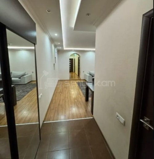 4 Սենյականոց Բնակարան Քարե Շենքում, 90քմ, 4/5 հարկ, Կապիտալ Վերանորոգված, Կահավորված, Արևկող