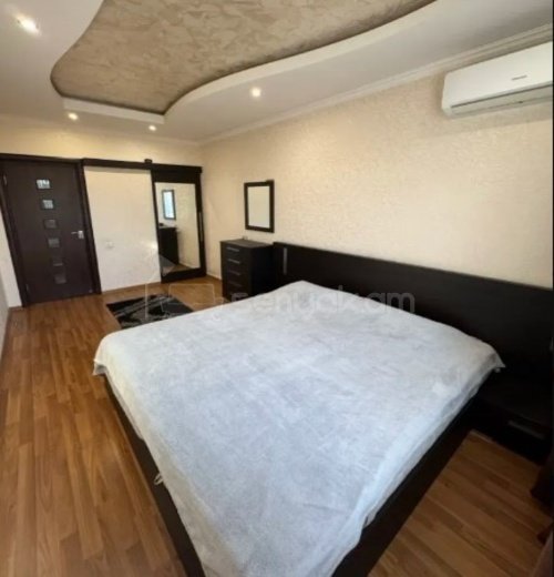 4 Սենյականոց Բնակարան Քարե Շենքում, 90քմ, 4/5 հարկ, Կապիտալ Վերանորոգված, Կահավորված, Արևկող