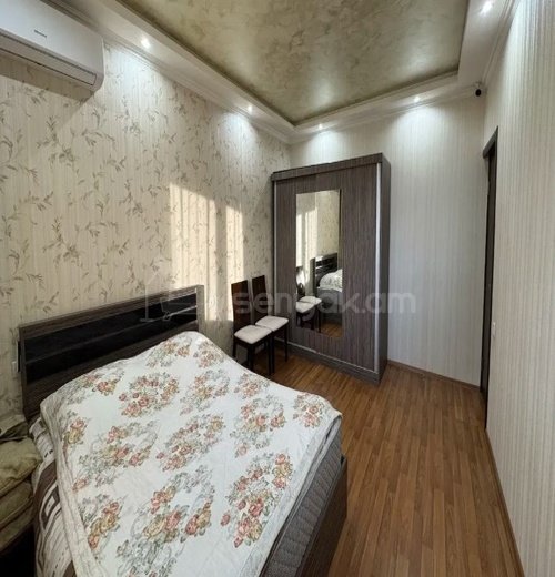 4 Սենյականոց Բնակարան Քարե Շենքում, 90քմ, 4/5 հարկ, Կապիտալ Վերանորոգված, Կահավորված, Արևկող