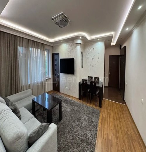 4 Սենյականոց Բնակարան Քարե Շենքում, 90քմ, 4/5 հարկ, Կապիտալ Վերանորոգված, Կահավորված, Արևկող