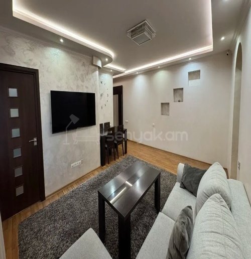 4 Սենյականոց Բնակարան Քարե Շենքում, 90քմ, 4/5 հարկ, Կապիտալ Վերանորոգված, Կահավորված, Արևկող