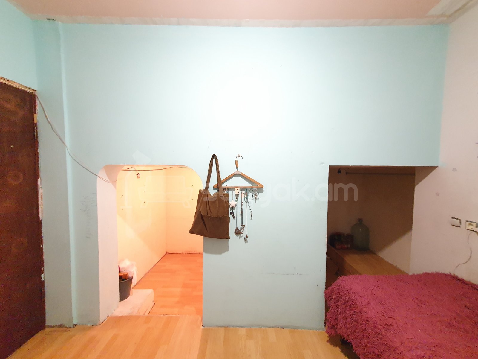 4 Սենյականոց Սեփական Տուն, 190քմ, Նորմալ Վիճակում, Կահավորված