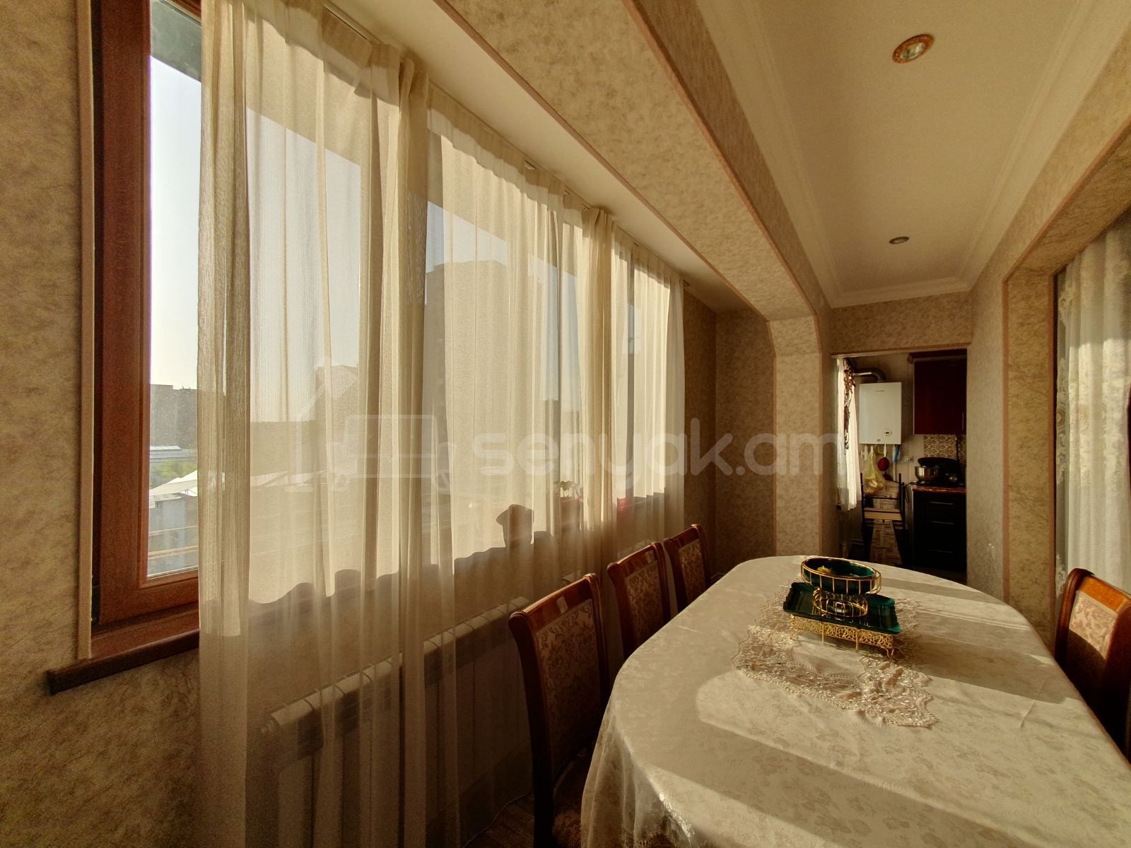 2 Սենյականոց Բնակարան, 60քմ, 3/9 հարկ, Դիզայներական Վերանորոգված, Կահավորված, Արևկող