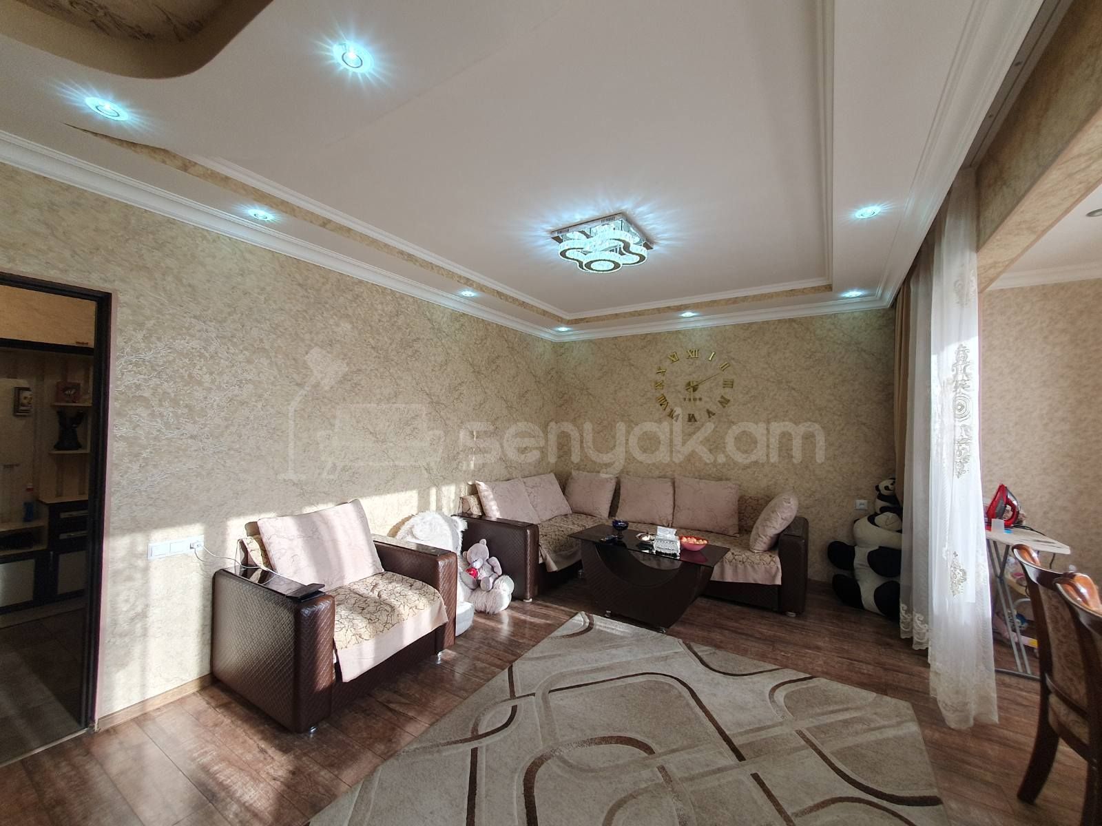 2 Սենյականոց Բնակարան, 60քմ, 3/9 հարկ, Դիզայներական Վերանորոգված, Կահավորված, Արևկող