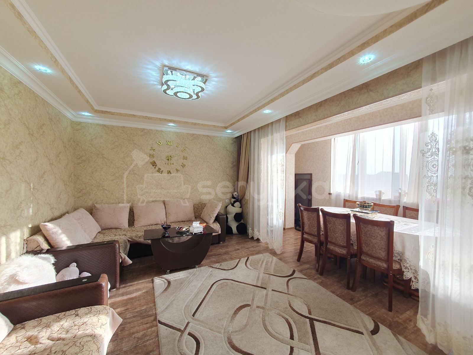 2 Սենյականոց Բնակարան, 60քմ, 3/9 հարկ, Դիզայներական Վերանորոգված, Կահավորված, Արևկող