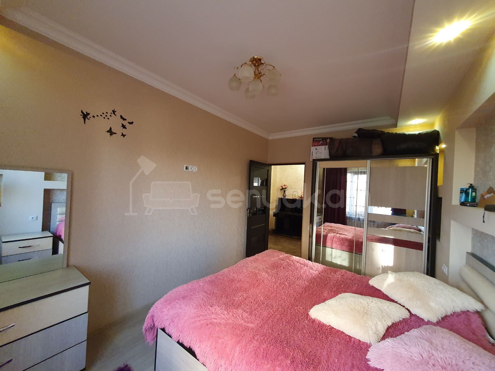 2 Սենյականոց Բնակարան, 60քմ, 3/9 հարկ, Դիզայներական Վերանորոգված, Կահավորված, Արևկող