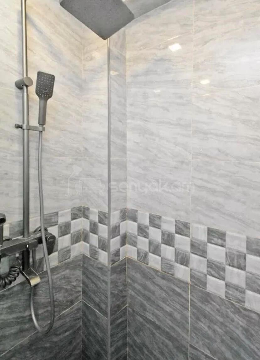 2 Սենյականոց Բնակարան Քարե Շենքում, 45քմ, 2/8 հարկ, Դիզայներական Վերանորոգված, Կահավորված