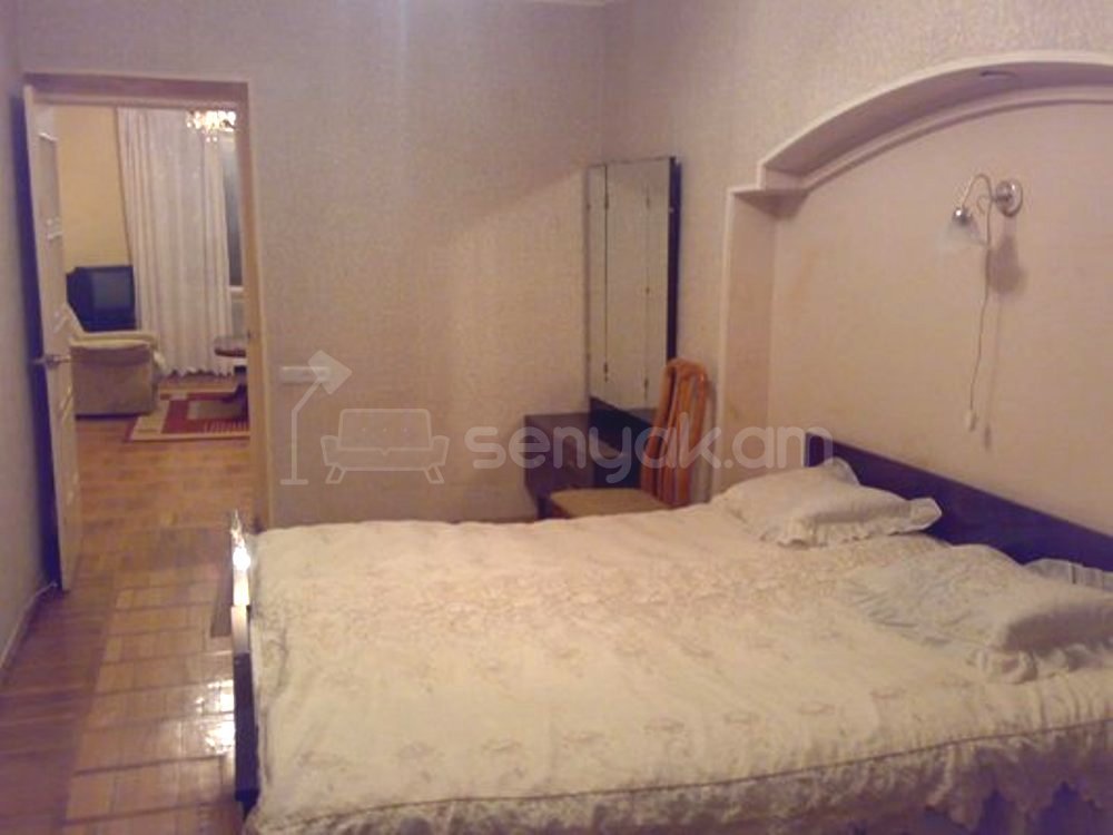 2 Սենյականոց Բնակարան Քարե Շենքում, 62քմ, 4/6 հարկ, Նորմալ Վիճակում, Կահավորված