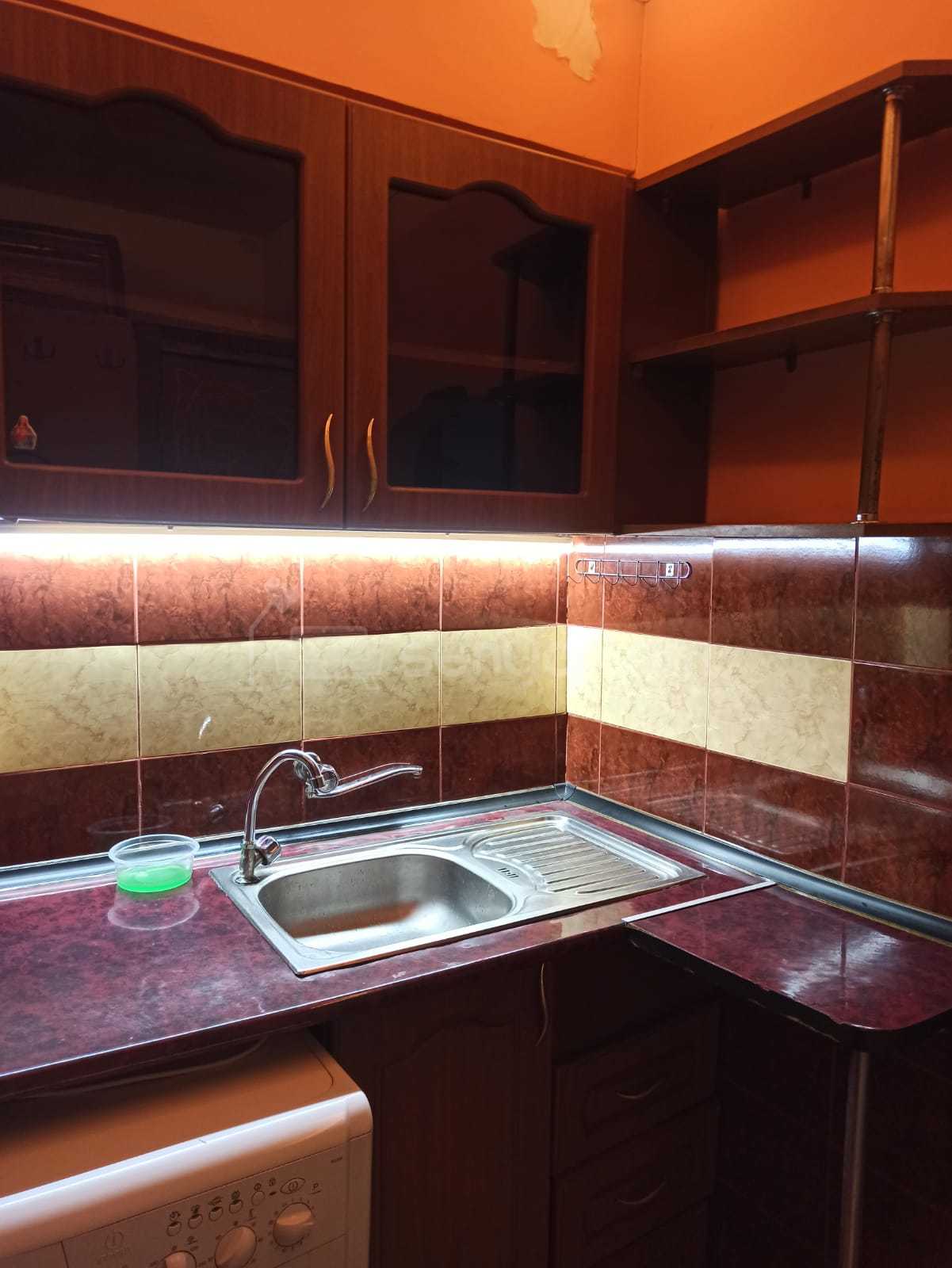 1 Սենյականոց Բնակարան Քարե Շենքում, 18քմ, 3/8 հարկ, Կոսմետիկ Վերանորոգված, Կահավորված, Արևկող