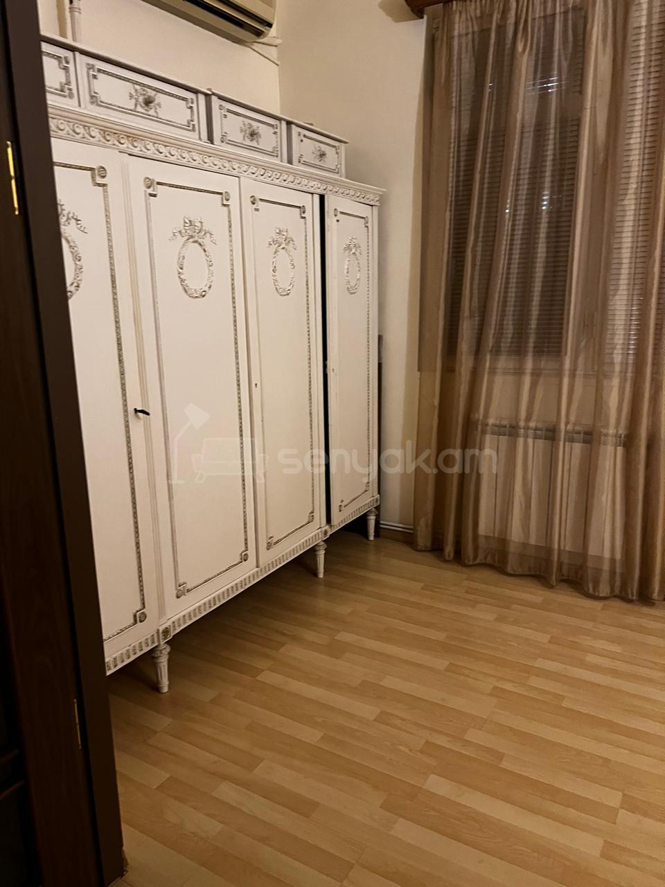 3 Սենյականոց Բնակարան Քարե Շենքում, 71քմ, 4/5 հարկ, Կոսմետիկ Վերանորոգված, Կահավորված, Արևկող