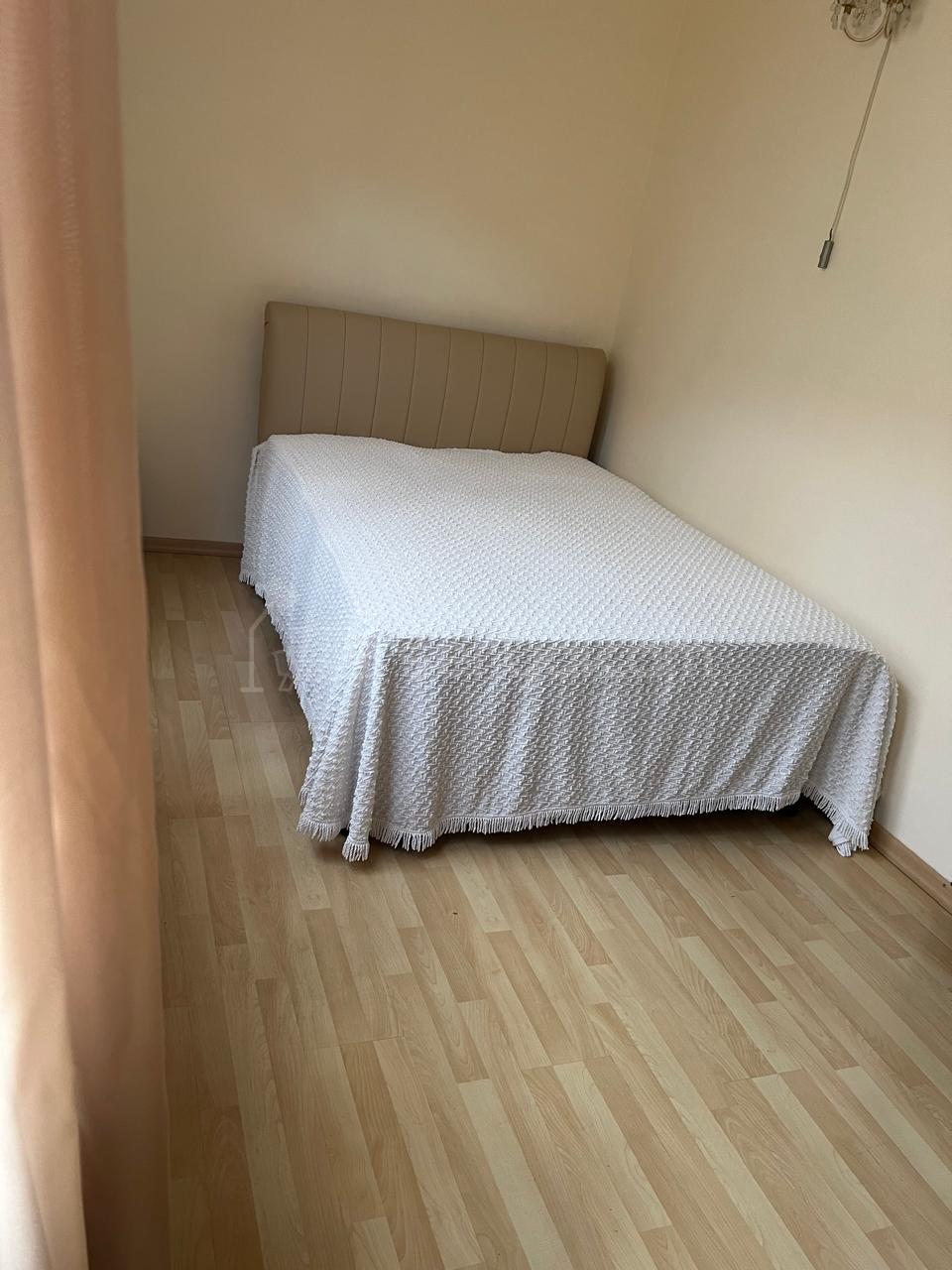 3 Սենյականոց Բնակարան Քարե Շենքում, 71քմ, 4/5 հարկ, Կոսմետիկ Վերանորոգված, Կահավորված, Արևկող