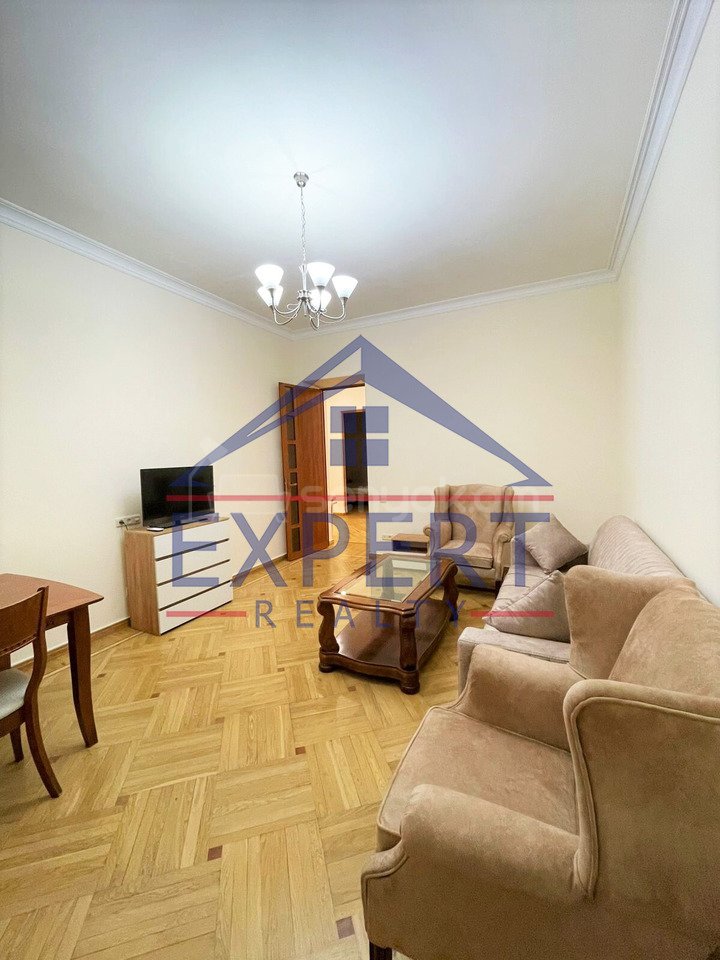 3 Սենյականոց Բնակարան Քարե Շենքում, 76քմ, 4/5 հարկ, Կապիտալ Վերանորոգված, Կահավորված, Արևկող