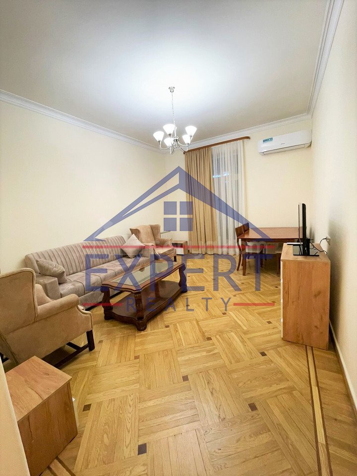 3 Սենյականոց Բնակարան Քարե Շենքում, 76քմ, 4/5 հարկ, Կապիտալ Վերանորոգված, Կահավորված, Արևկող