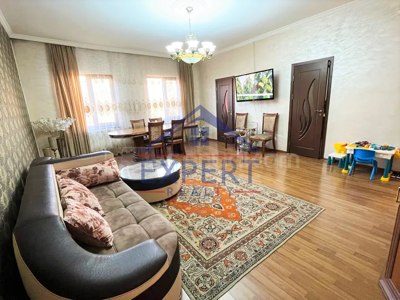 3 Սենյականոց Սեփական Տուն, 125քմ, Նորմալ Վիճակում, Կահավորված, Ավտոտնակով