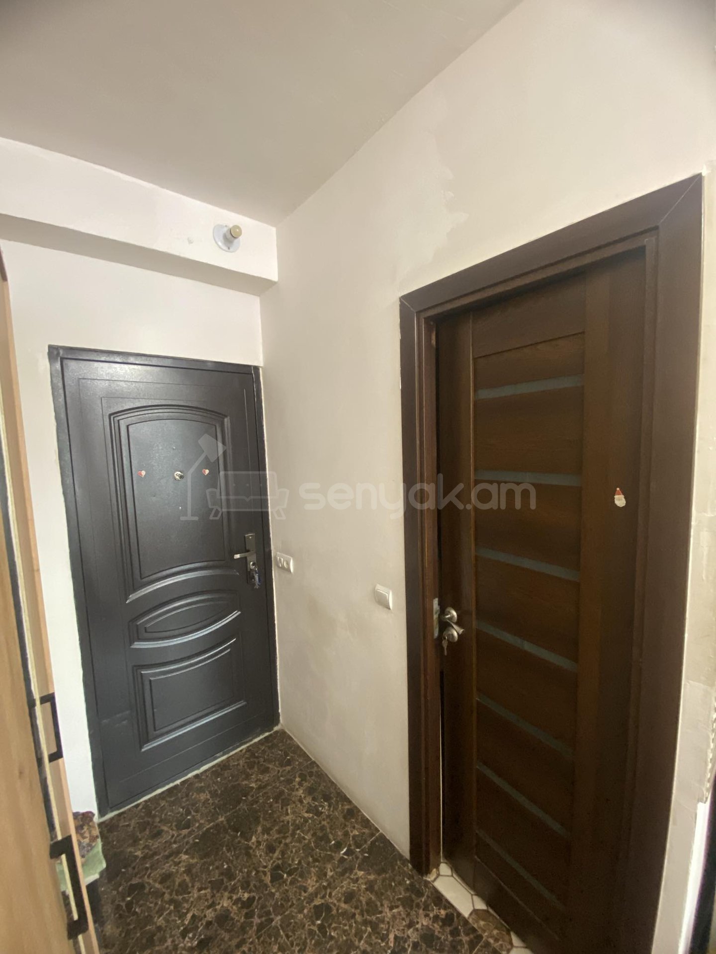 1 Սենյականոց Բնակարան Քարե Շենքում, 22քմ, 7/7 հարկ, Կոսմետիկ Վերանորոգված