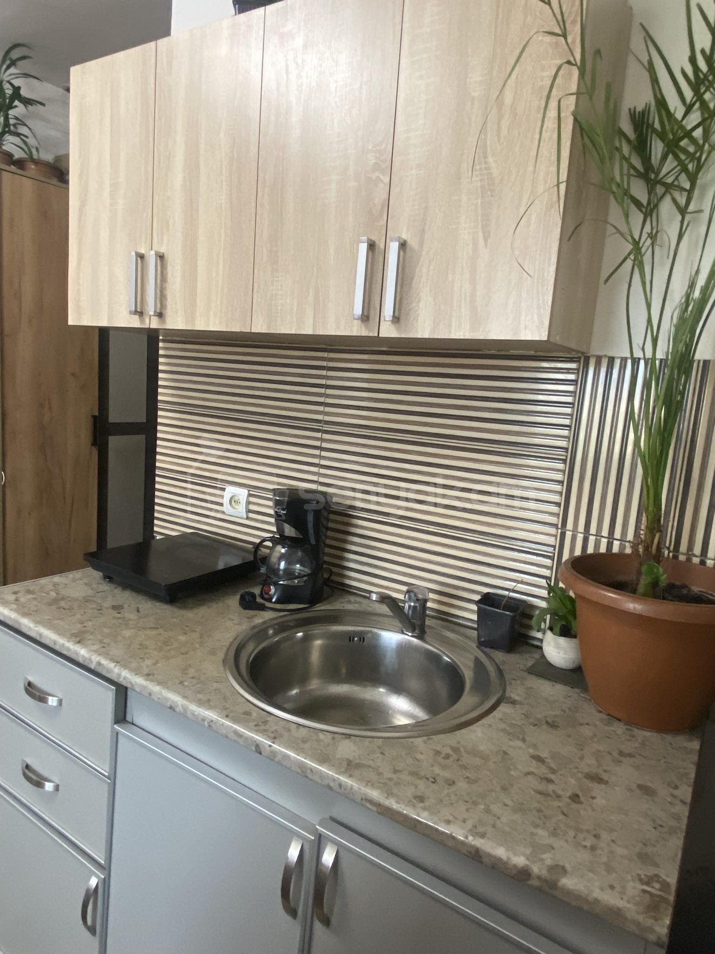 1 Սենյականոց Բնակարան Քարե Շենքում, 22քմ, 7/7 հարկ, Կոսմետիկ Վերանորոգված