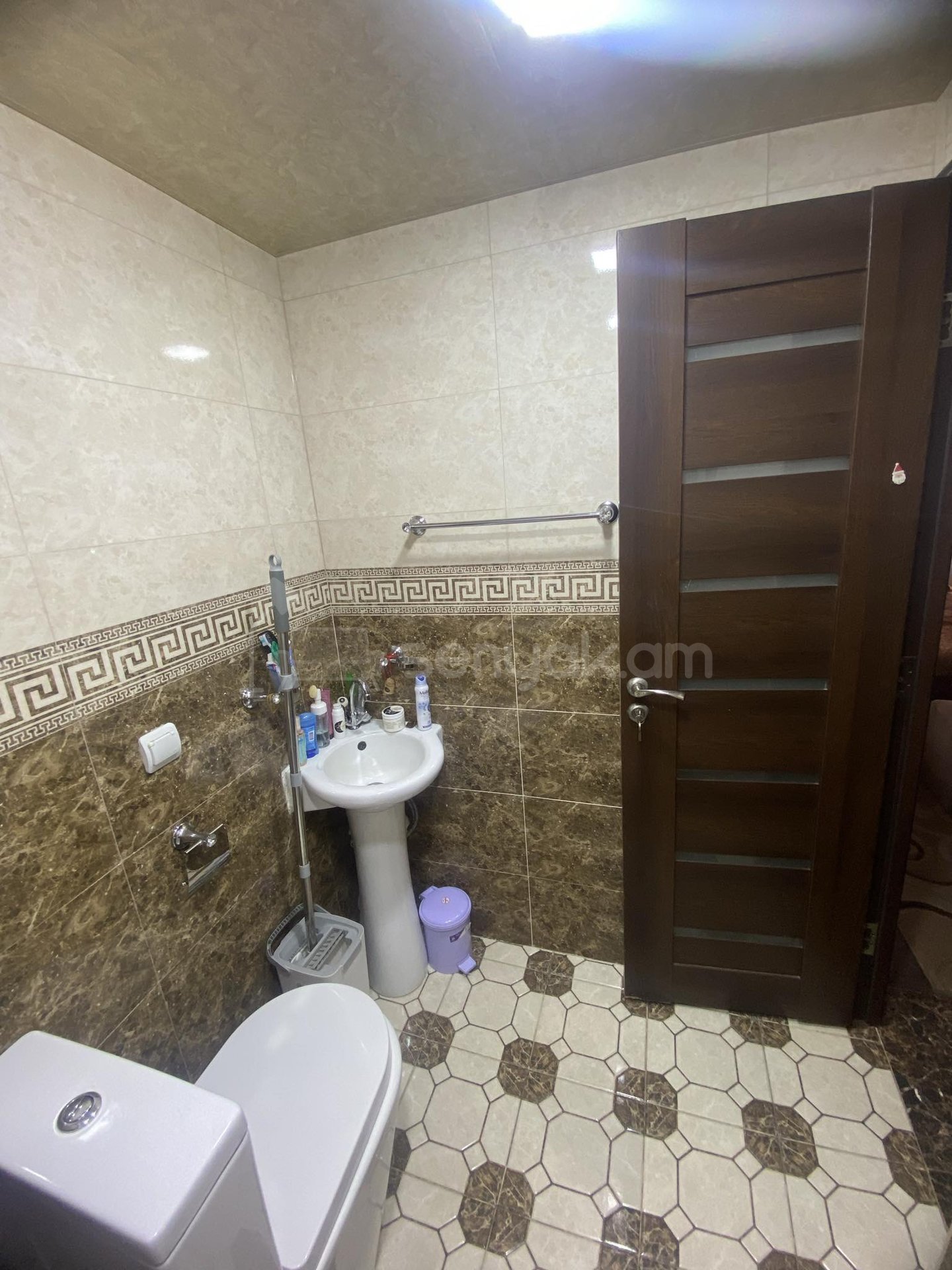 1 Սենյականոց Բնակարան Քարե Շենքում, 22քմ, 7/7 հարկ, Կոսմետիկ Վերանորոգված