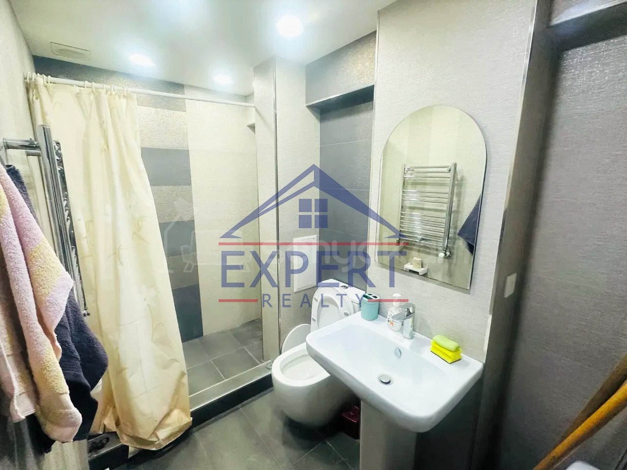 2 Սենյականոց Բնակարան, 70քմ, 3/11 հարկ, Կապիտալ Վերանորոգված, Կահավորված, Արևկող