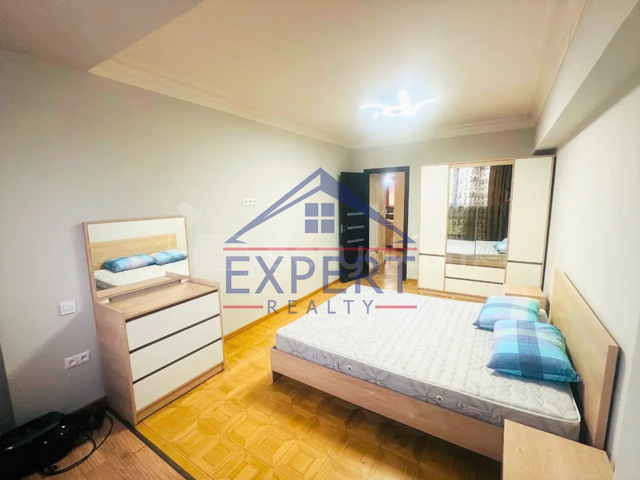 2 Սենյականոց Բնակարան, 70քմ, 3/11 հարկ, Կապիտալ Վերանորոգված, Կահավորված, Արևկող