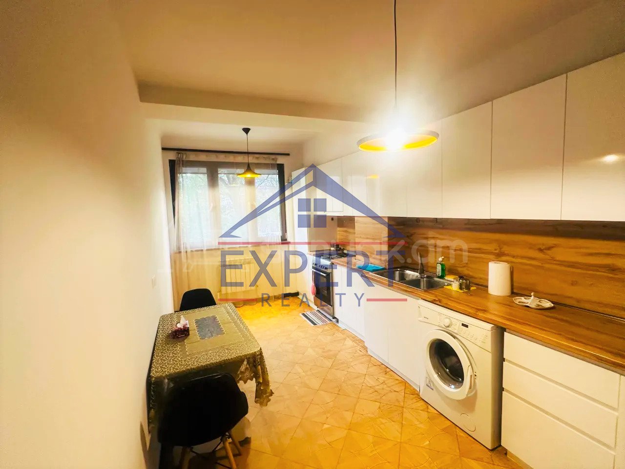 2 Սենյականոց Բնակարան, 70քմ, 3/11 հարկ, Կապիտալ Վերանորոգված, Կահավորված, Արևկող