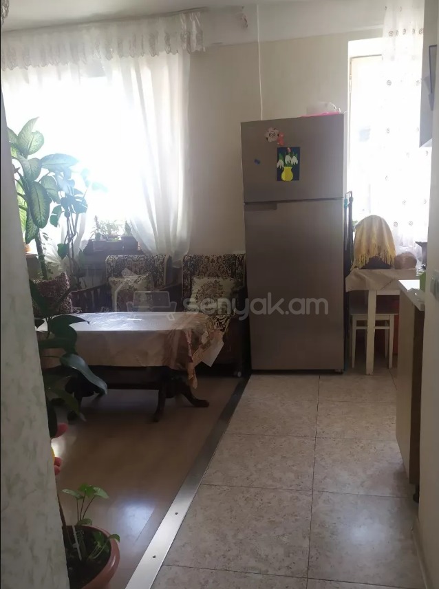 2 Սենյականոց Բնակարան Քարե Շենքում, 47քմ, 3/4 հարկ, Պետական Վիճակում