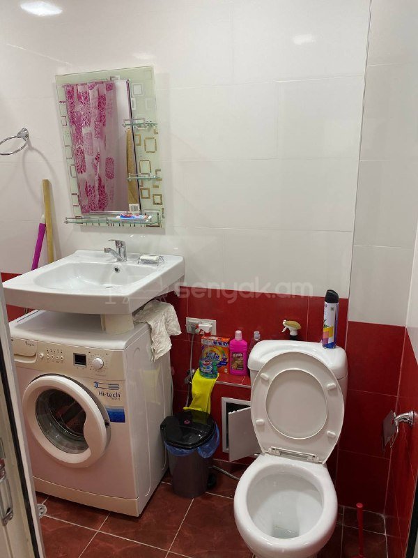 1 Սենյականոց Բնակարան Քարե Շենքում, 40քմ, 5/5 հարկ, Կապիտալ Վերանորոգված, Կահավորված