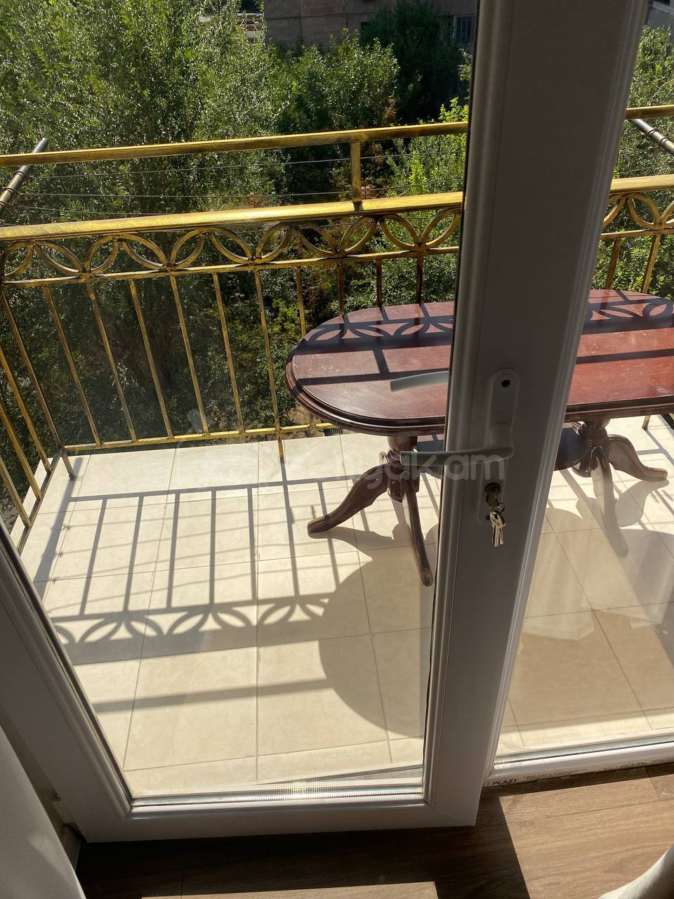 1 Սենյականոց Բնակարան Քարե Շենքում, 40քմ, 5/5 հարկ, Կապիտալ Վերանորոգված, Կահավորված